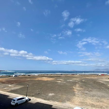Modern Apartment With Sea Views In Corralejo Buitenkant foto