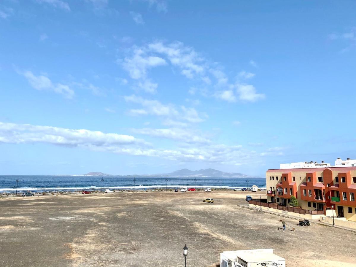 Modern Apartment With Sea Views In Corralejo Buitenkant foto