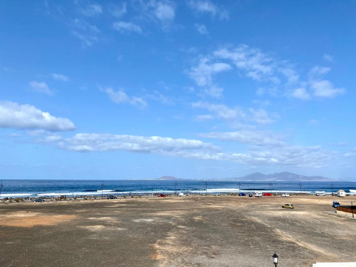 Modern Apartment With Sea Views In Corralejo Buitenkant foto